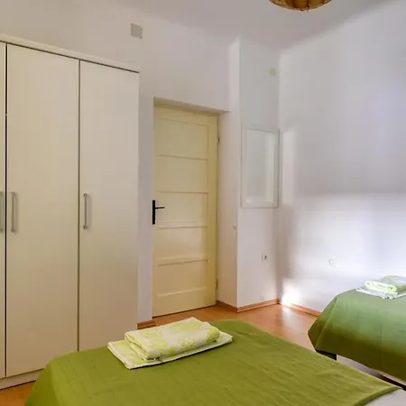 Appartamento Luiza With Terrace,
