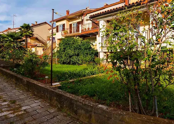 Appartamento Luiza With Terrace, Rovigno