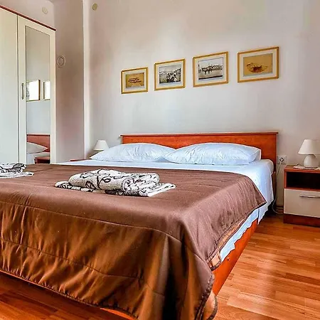 Appartamento Luiza With Terrace, *