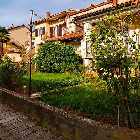 Appartamento Luiza With Terrace, Rovigno